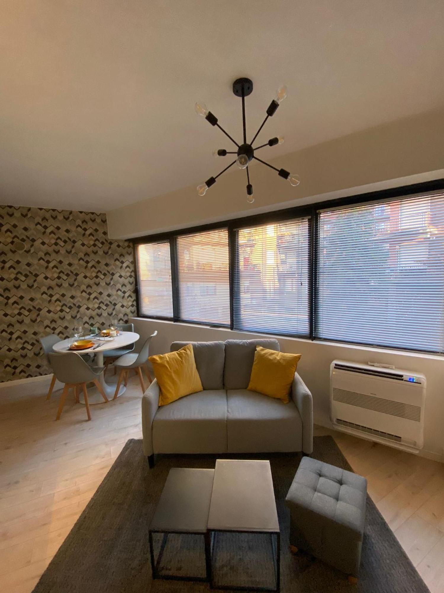 Elegante & Quarenghi Apartamento *